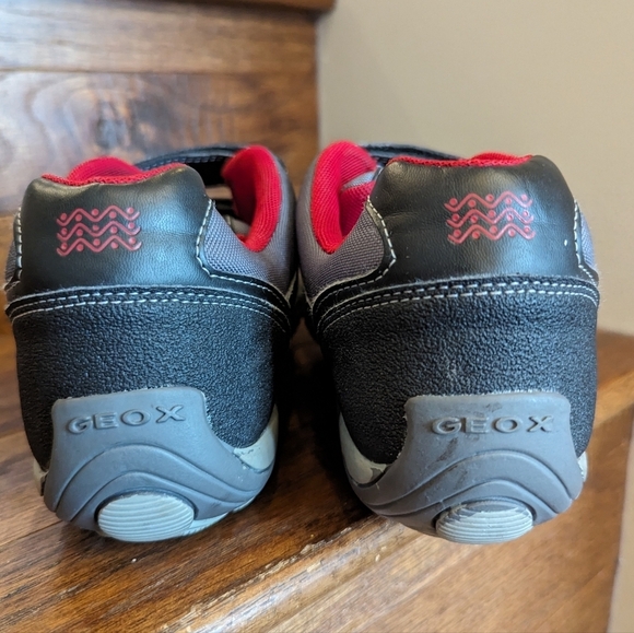 GEOX respira Velcro leather runners gray & red  US size 7 EU 41 - Picture 4 of 14